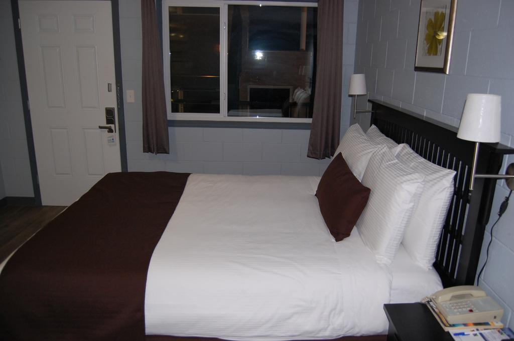 Rest Inn Терас Екстериор снимка